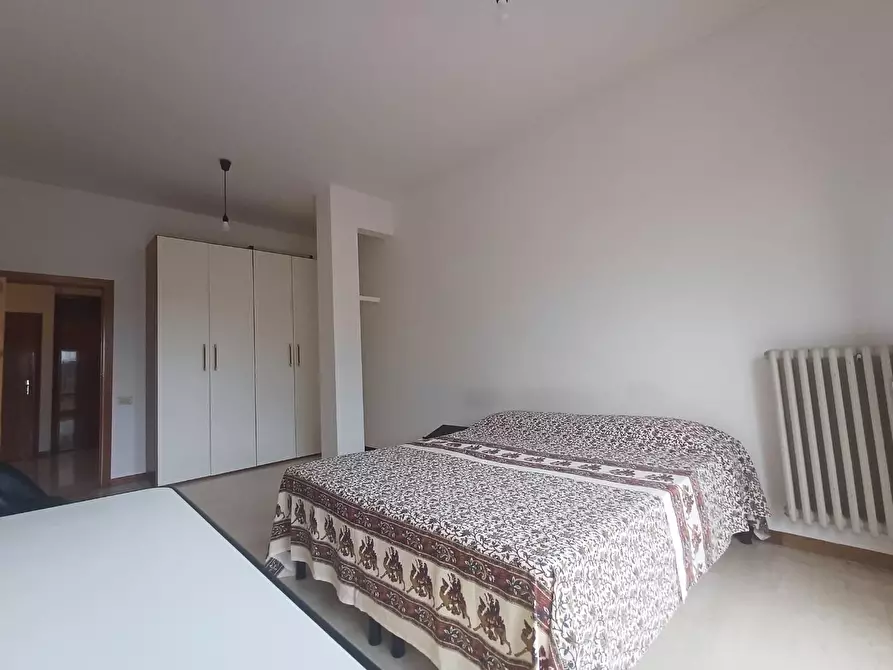 Immagine 7 di Appartamento in vendita  a Siena