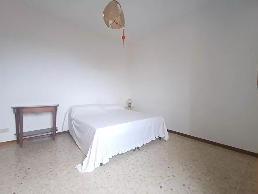 Immagine 14 di Appartamento in vendita  a Siena