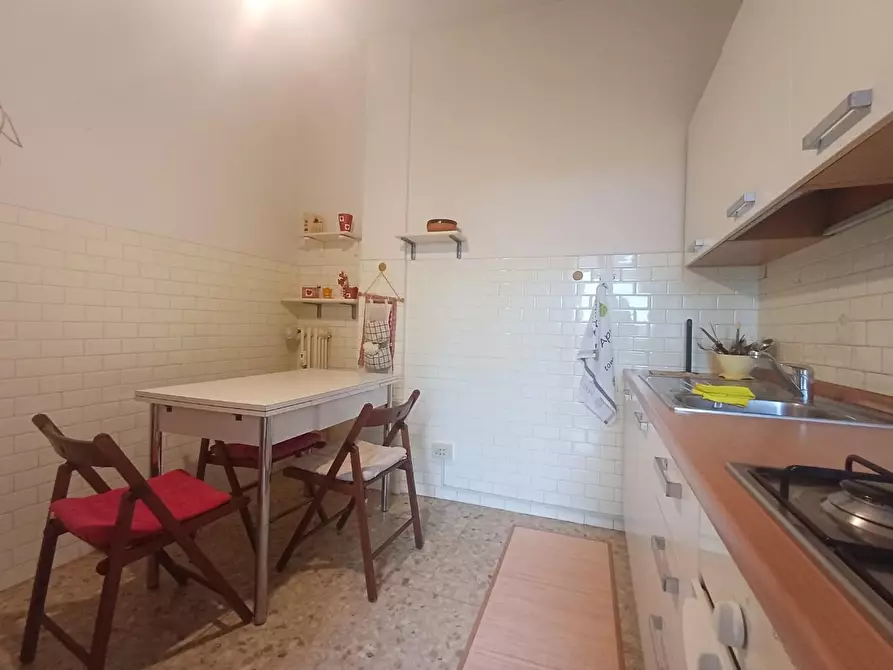 Immagine 3 di Appartamento in vendita  a Siena