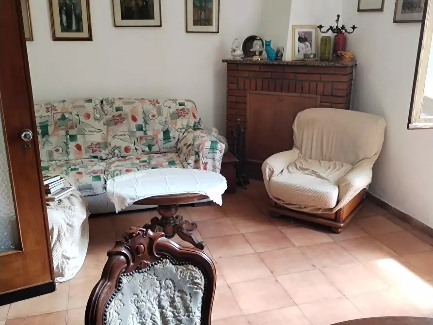 Immagine 12 di Casa indipendente in vendita  a Massa