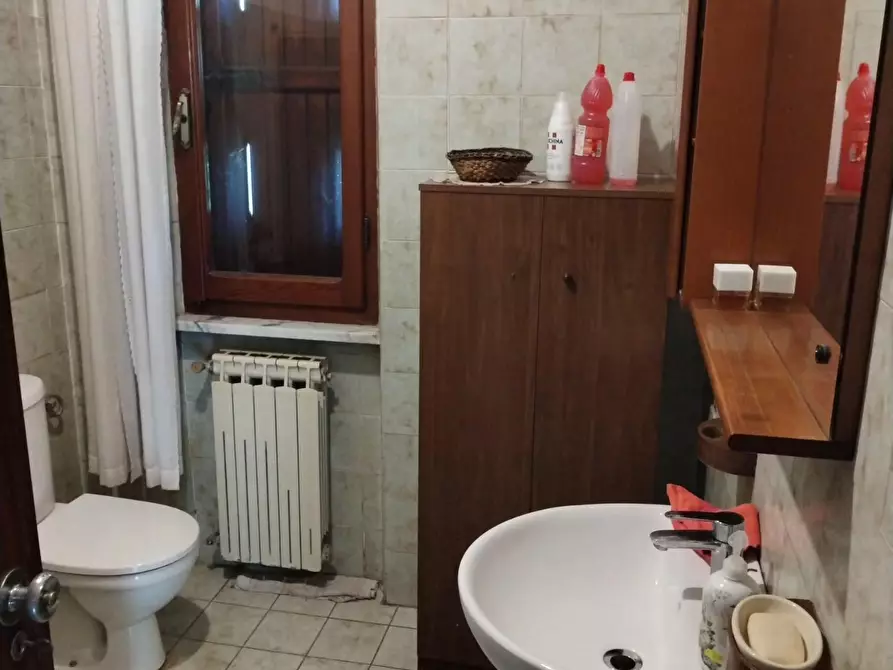 Immagine 17 di Casa indipendente in vendita  a Massa