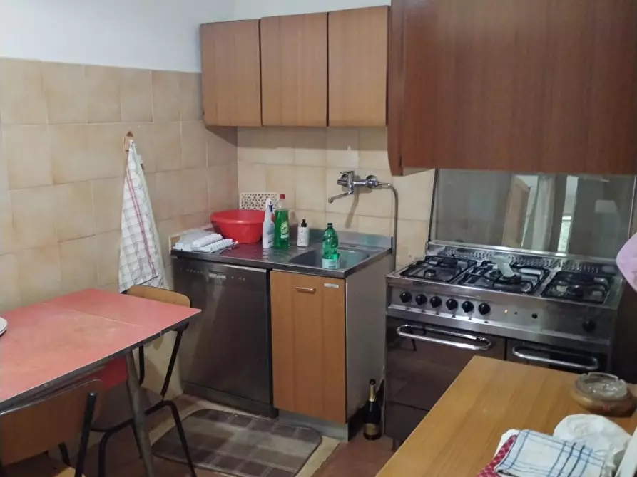 Immagine 9 di Casa indipendente in vendita  a Massa
