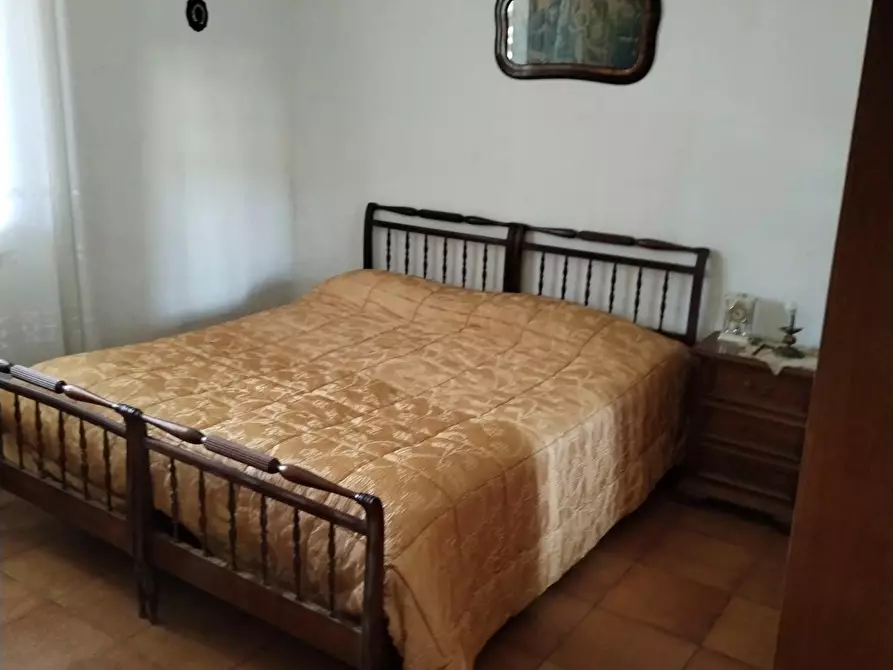 Immagine 14 di Casa indipendente in vendita  a Massa
