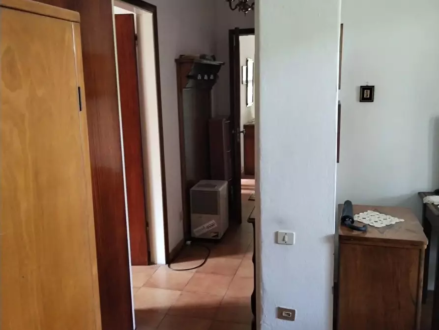 Immagine 15 di Casa indipendente in vendita  a Massa
