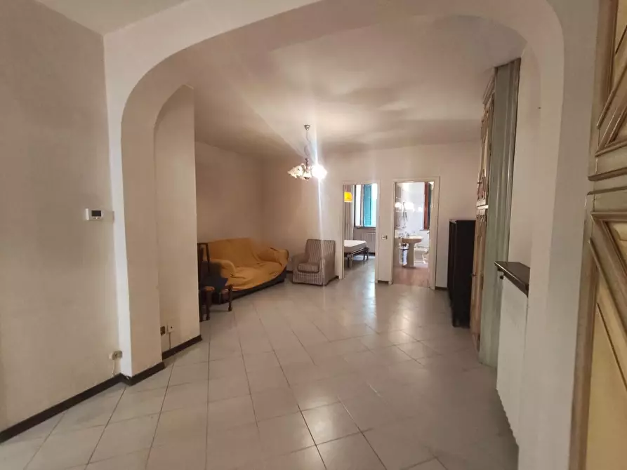 Immagine 23 di Appartamento in vendita  a Lucca