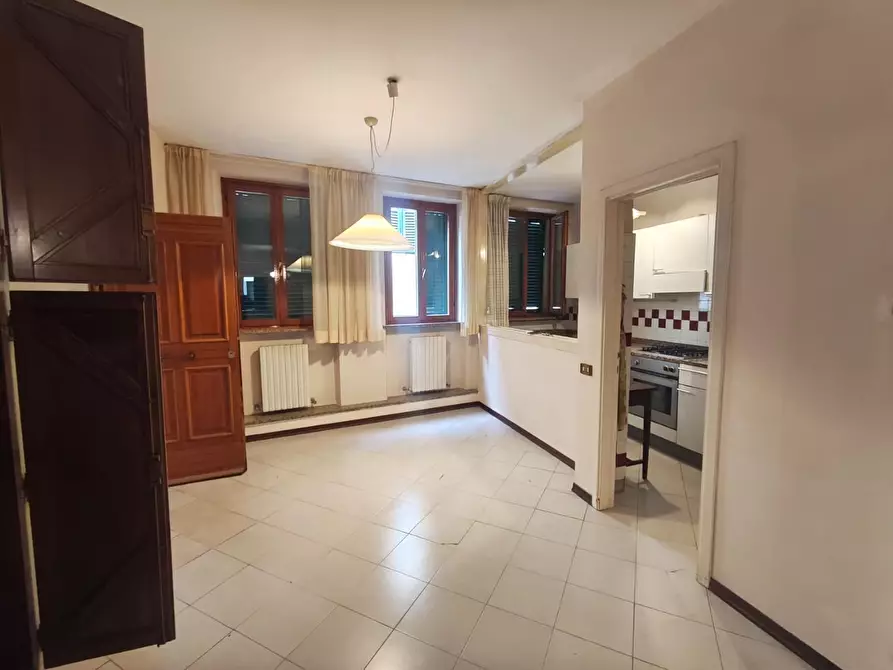Immagine 3 di Appartamento in vendita  a Lucca