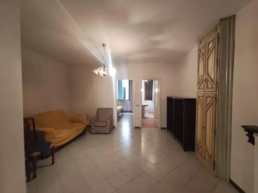 Immagine 17 di Appartamento in vendita  a Lucca