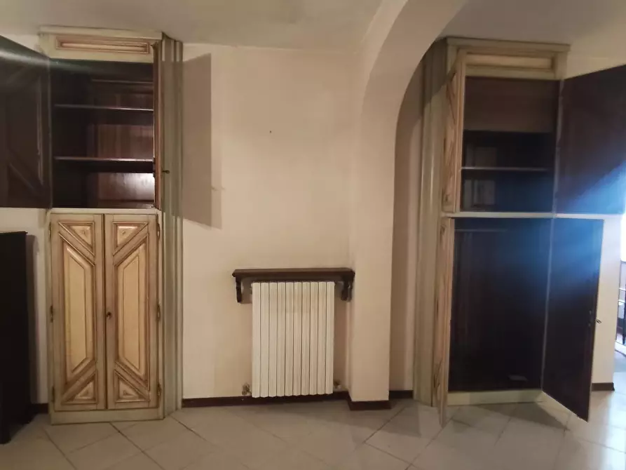 Immagine 4 di Appartamento in vendita  a Lucca