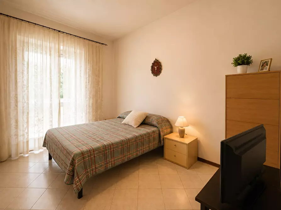 Immagine 16 di Appartamento in vendita  a Cascina