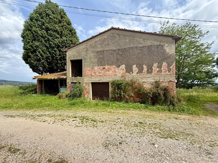 Immagine 9 di Deposito in vendita  a Vinci