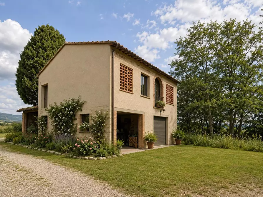 Immagine 19 di Deposito in vendita  a Vinci