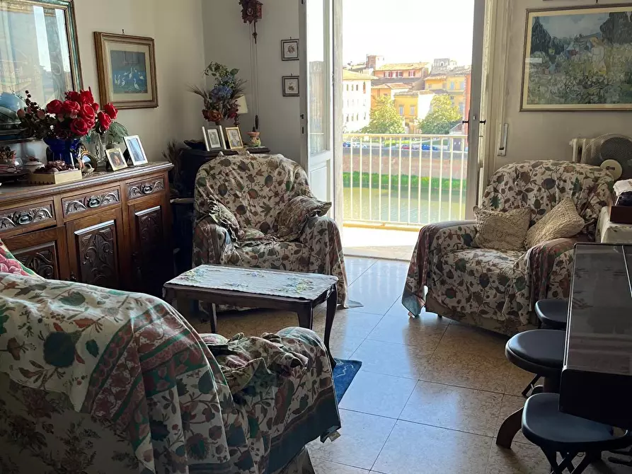 Immagine 1 di Appartamento in vendita  a Pisa