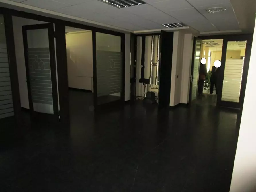 Immagine 9 di Ufficio in vendita  a Segrate