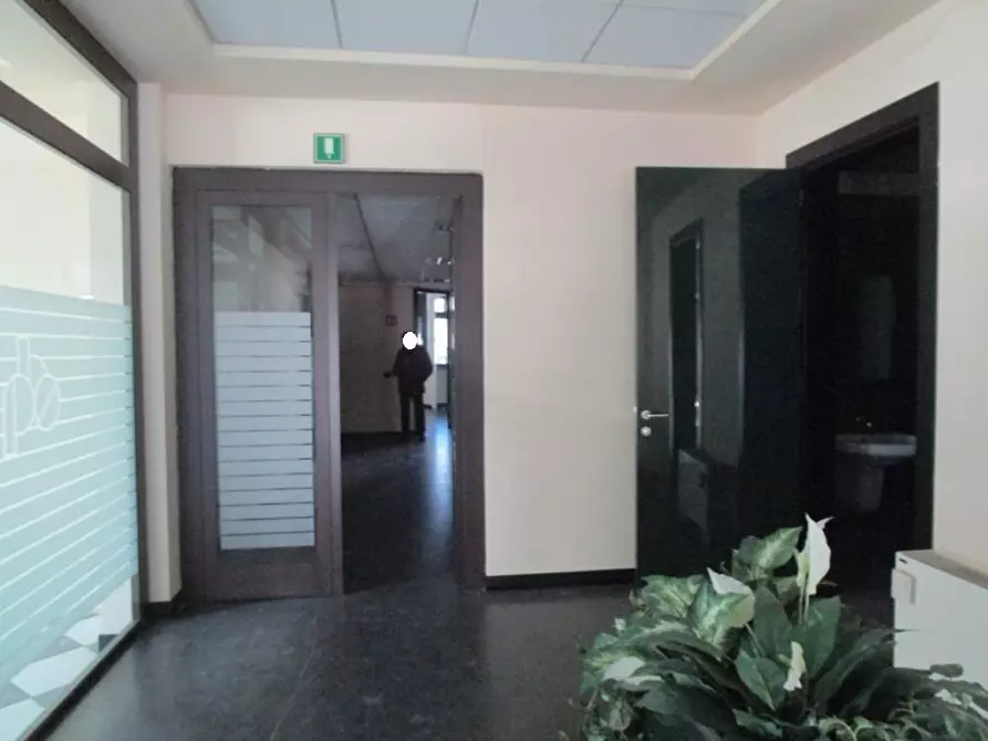 Immagine 6 di Ufficio in vendita  a Segrate