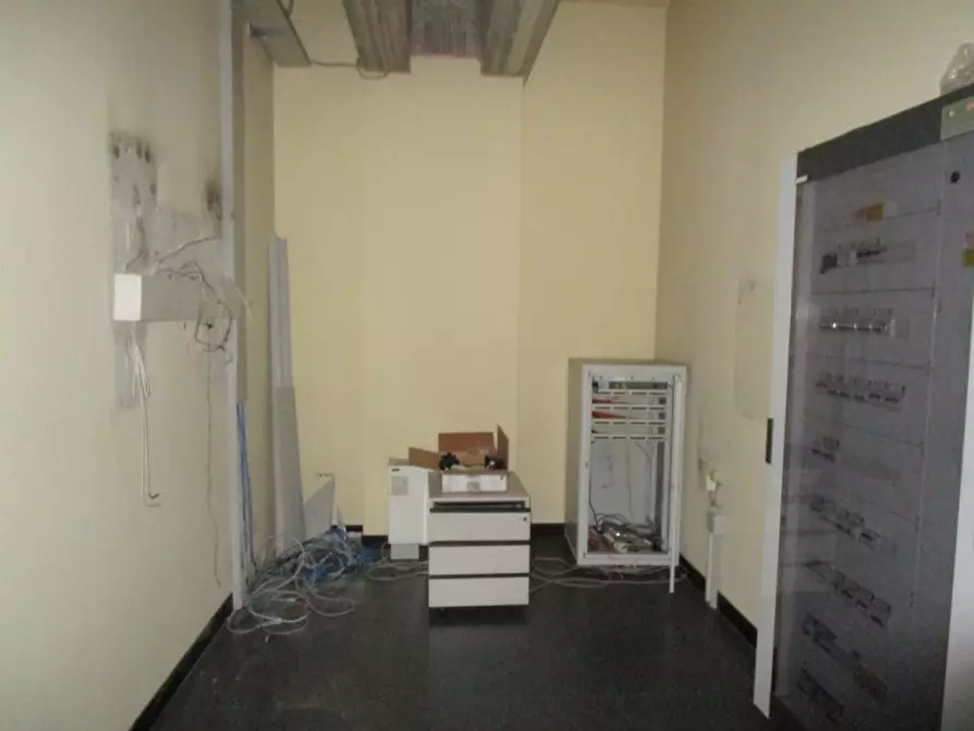 Immagine 18 di Ufficio in vendita  a Segrate