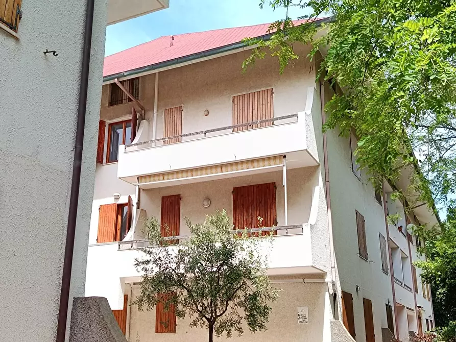 Immagine 2 di Appartamento in vendita  a Rosignano Marittimo