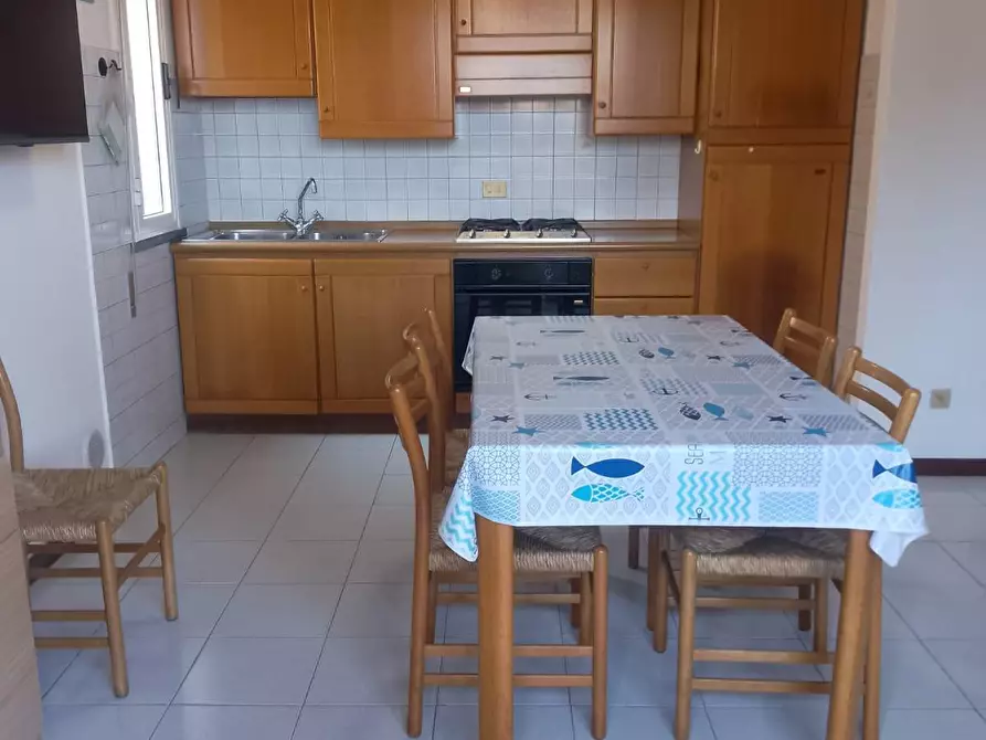 Immagine 4 di Appartamento in affitto  a Camaiore