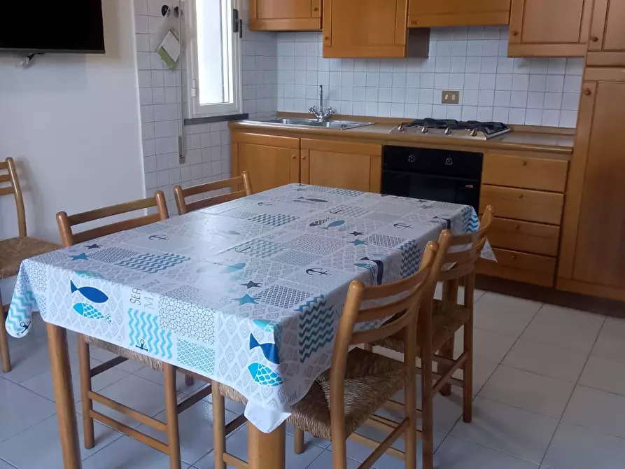Immagine 1 di Appartamento in affitto  a Camaiore