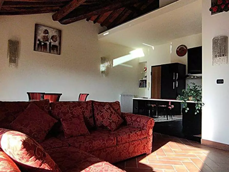Immagine 10 di Appartamento in vendita  a Camaiore