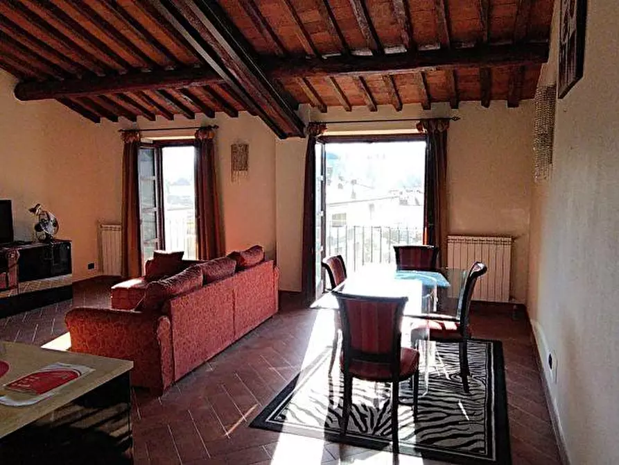 Immagine 5 di Appartamento in vendita  a Camaiore