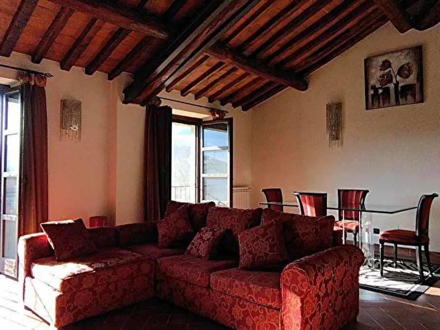 Immagine 13 di Appartamento in vendita  a Camaiore