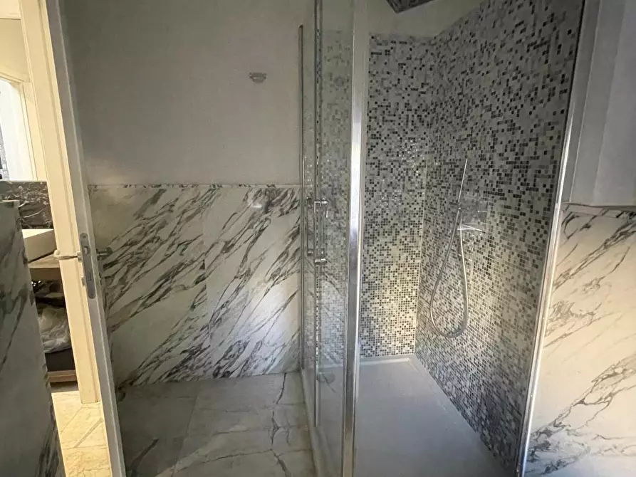 Immagine 28 di Terratetto in vendita  a Carrara