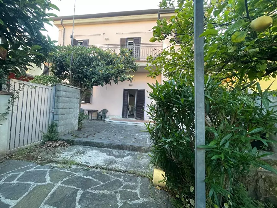 Immagine 7 di Terratetto in vendita  a Carrara