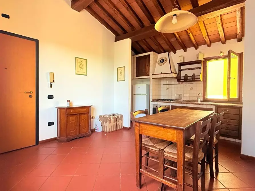Immagine 3 di Appartamento in vendita  a Massa E Cozzile