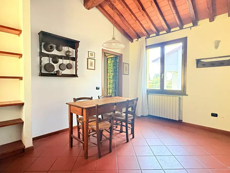 Immagine 4 di Appartamento in vendita  a Massa E Cozzile