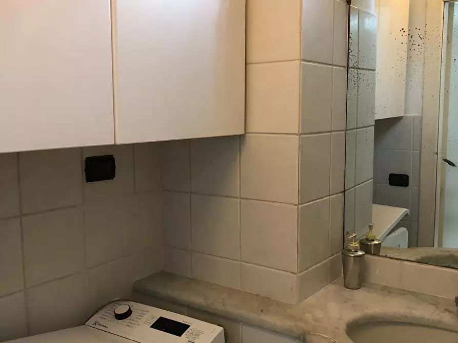 Immagine 15 di Casa semindipendente in vendita  a Carrara