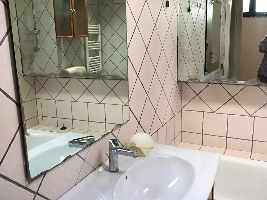 Immagine 27 di Casa semindipendente in vendita  a Carrara