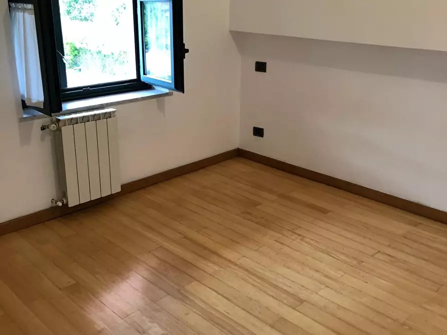 Immagine 23 di Casa semindipendente in vendita  a Carrara
