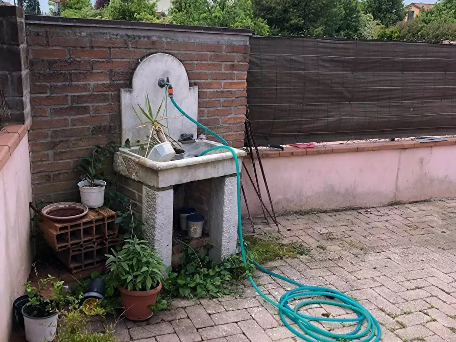 Immagine 10 di Casa semindipendente in vendita  a Carrara
