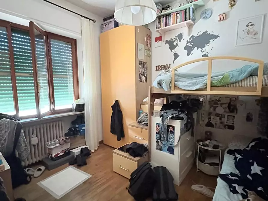 Immagine 12 di Appartamento in vendita  a Lucca