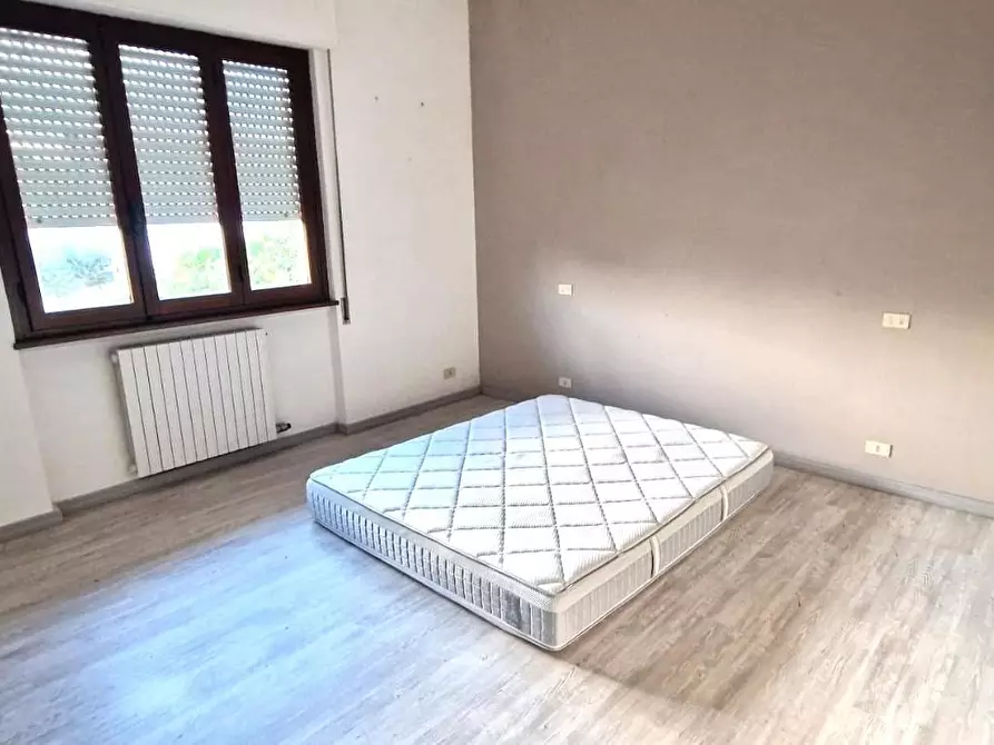 Immagine 2 di Appartamento in vendita  a Camaiore