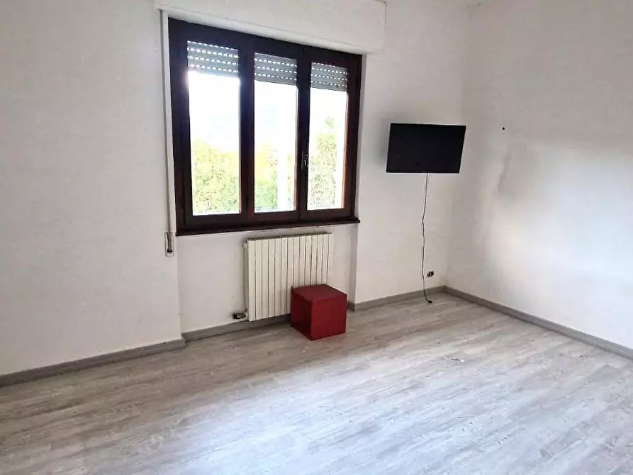 Immagine 4 di Appartamento in vendita  a Camaiore