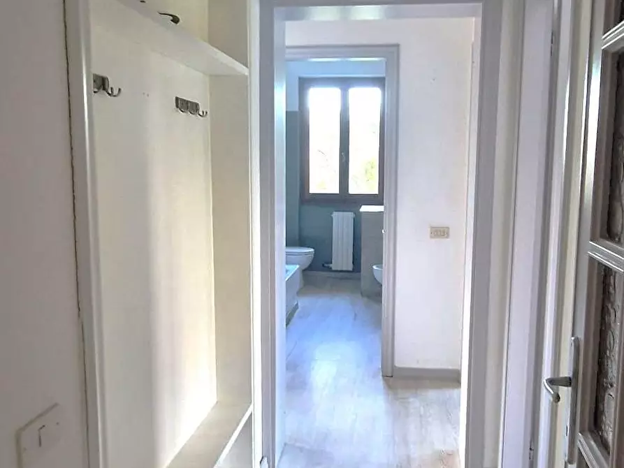Immagine 1 di Appartamento in vendita  a Camaiore