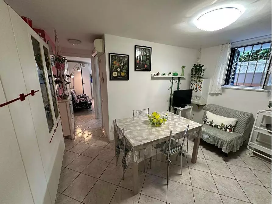 Immagine 10 di Seminterrato in vendita  a Carrara