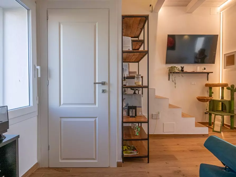 Immagine 5 di Appartamento in vendita  a Cascina