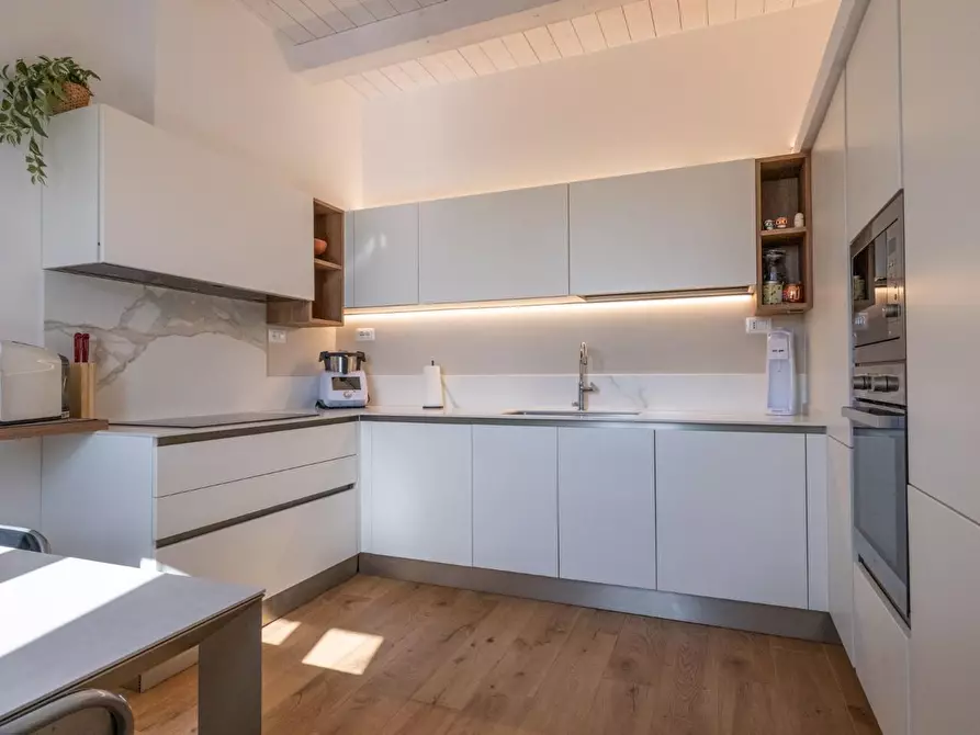 Immagine 9 di Appartamento in vendita  a Cascina