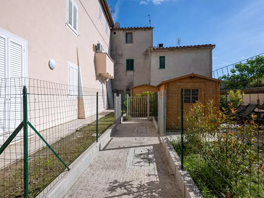Immagine 32 di Appartamento in vendita  a Cascina