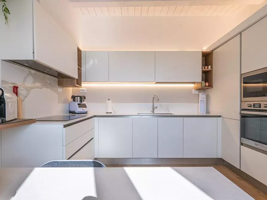 Immagine 6 di Appartamento in vendita  a Cascina