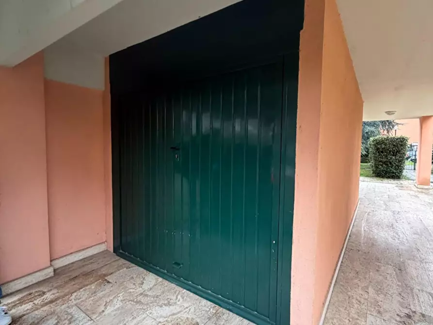 Immagine 35 di Appartamento in vendita  a Carrara