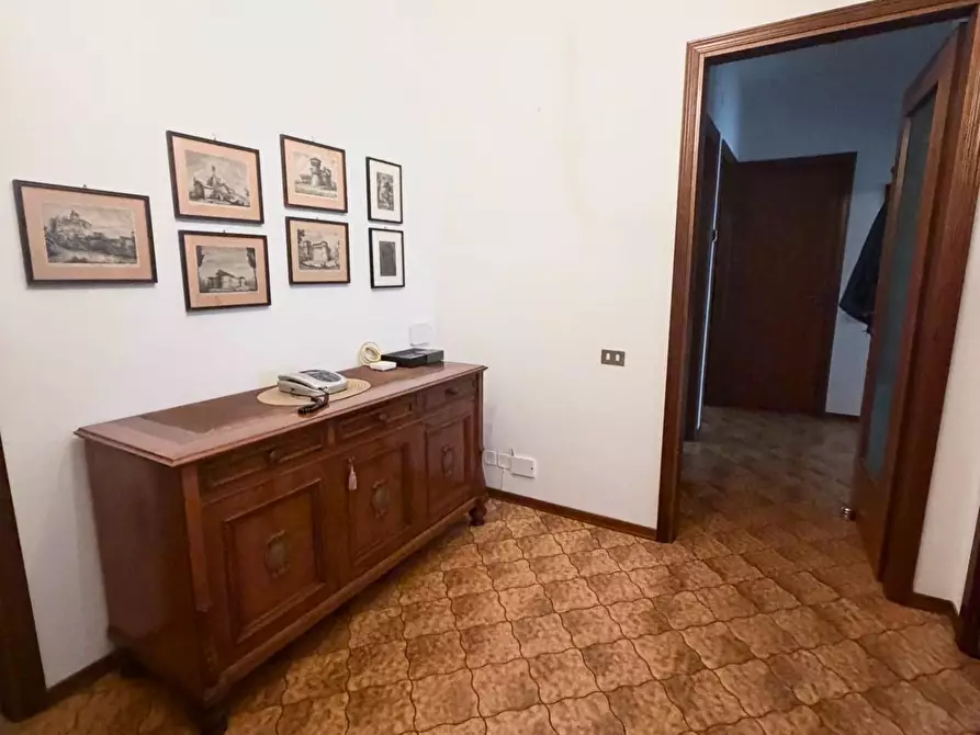 Immagine 3 di Appartamento in vendita  a Carrara