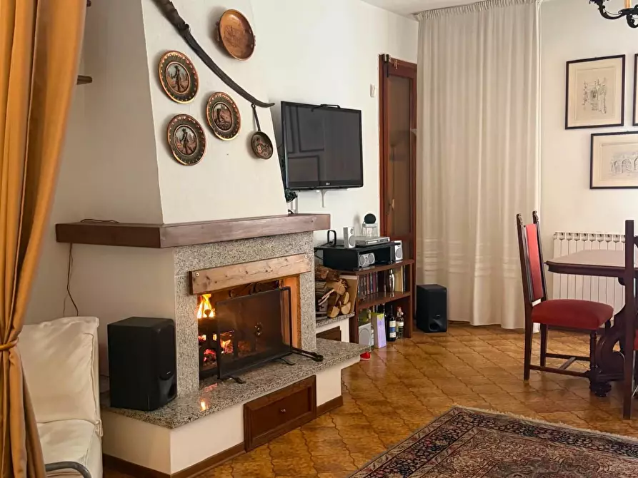 Immagine 13 di Appartamento in vendita  a Carrara
