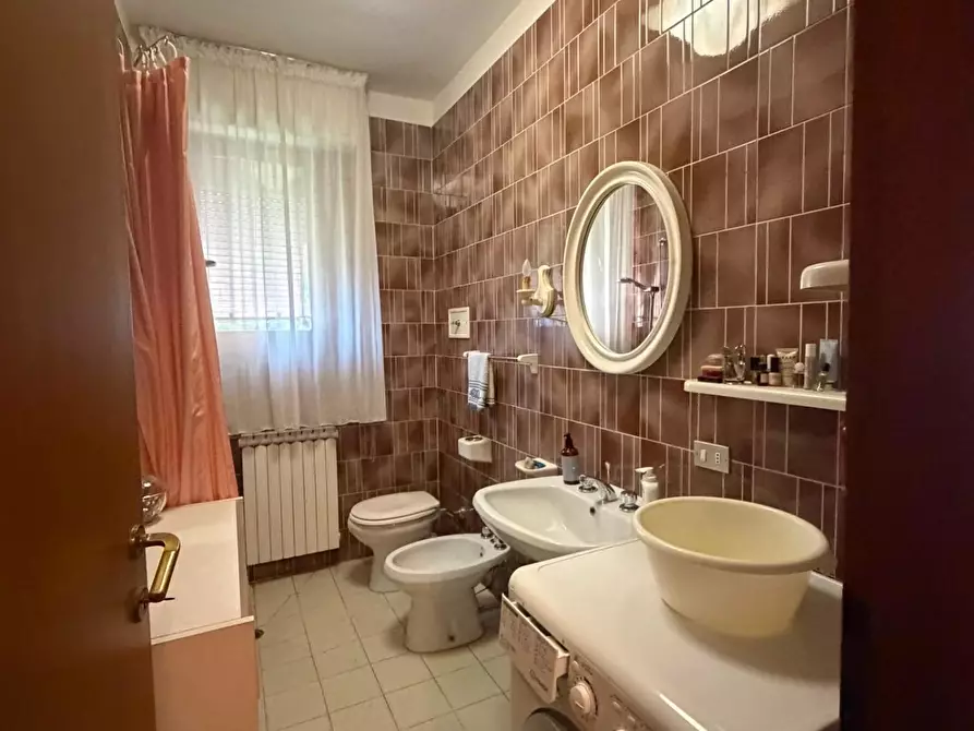Immagine 28 di Appartamento in vendita  a Carrara