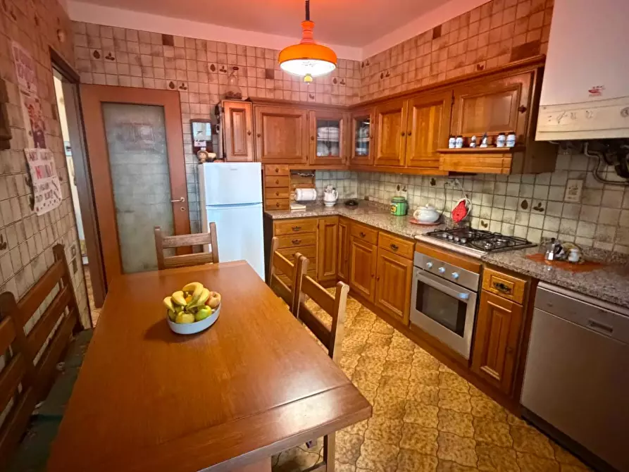 Immagine 6 di Appartamento in vendita  a Carrara
