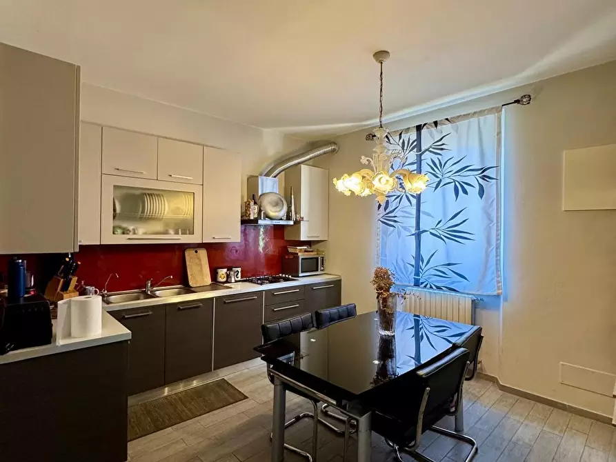 Immagine 7 di Porzione di casa in vendita  a Lucca