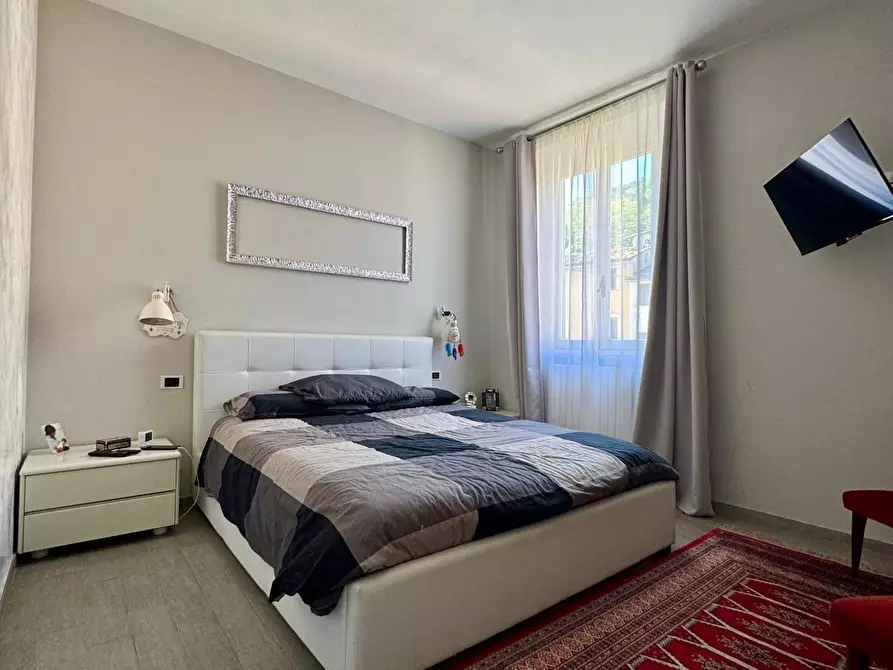 Immagine 12 di Porzione di casa in vendita  a Lucca