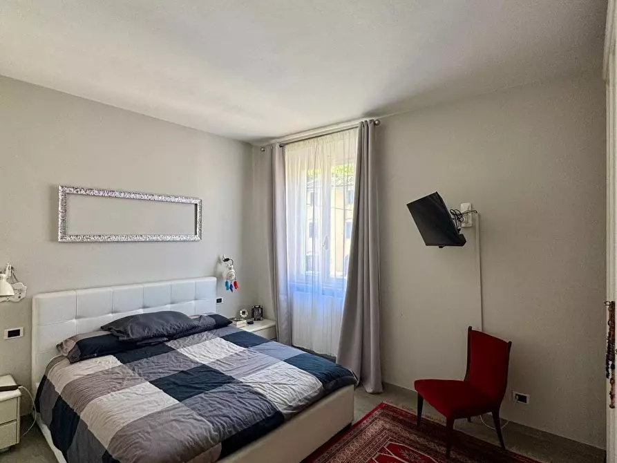 Immagine 11 di Porzione di casa in vendita  a Lucca